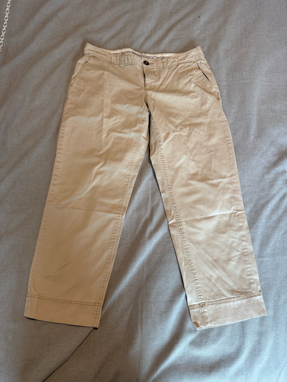 Y2k VNTG Old Navy Khaki Capri Pants